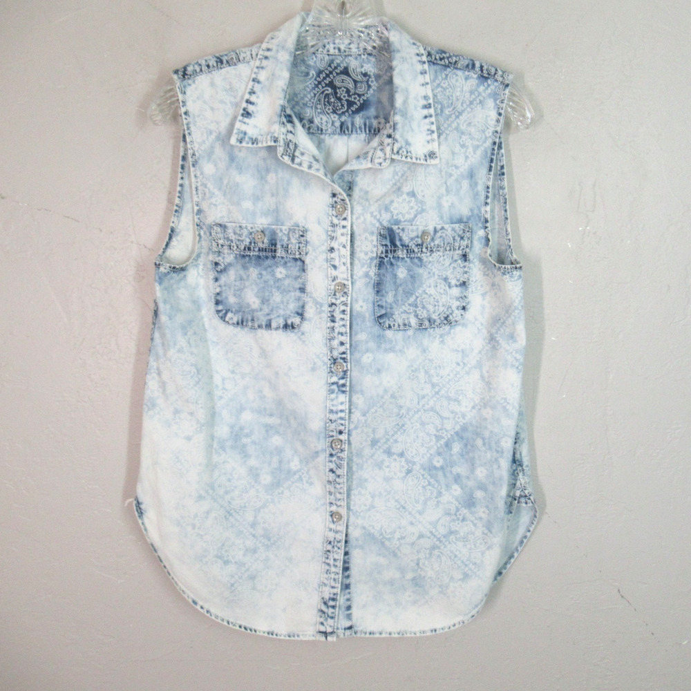 Vtg Denim Acid Wash Top Women Small Pale Blue Sleeveless Button Up Pocket